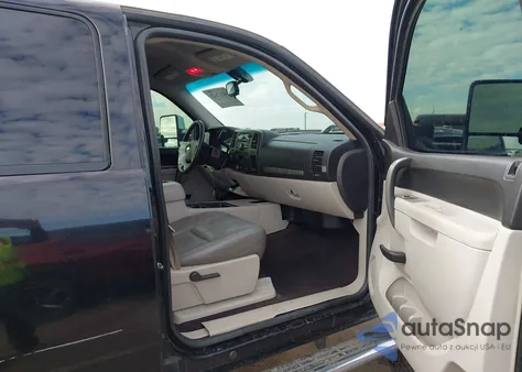 2010 Chevrolet Silverado 1500 Lt z USA, uszkodzony, nr VIN 3GCRKSE36AG299488